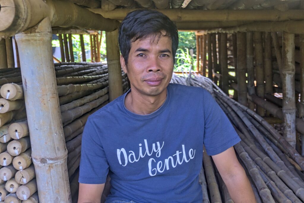The photo of Kiri Bamboo team member